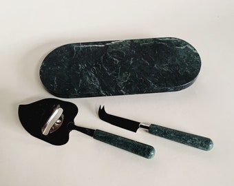 GREEN MARBLE SET // Tray with two cheese knives