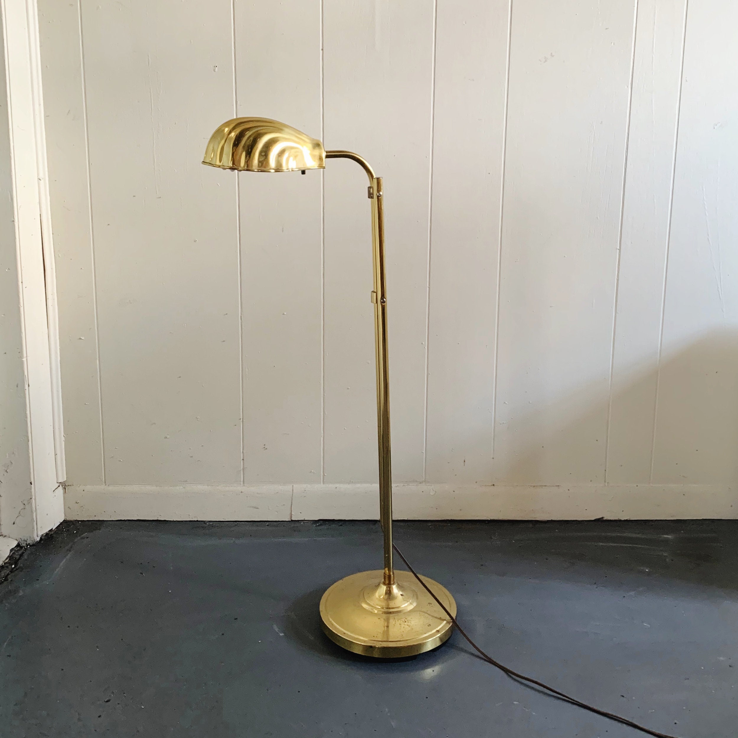 BRASS FLOOR LAMP -  Canada