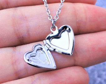 VENDITA Piccola collana con medaglione a cuore in argento, piccolo medaglione con foto a cuore in argento, collana con medaglione in acciaio inossidabile, vittoriano, stile vintage, minimale