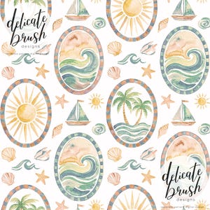 Op de afbeelding: Naadloos aquarelpatroon met strand- en oceaan elementen. Het ontwerp bevat ovale frames met zonnen, golven, palmbomen en zeilboten. Schelpen, zeesterren en kleine zonnen zijn ook aanwezig. De tekst "delicate brush designs" is zichtbaar.