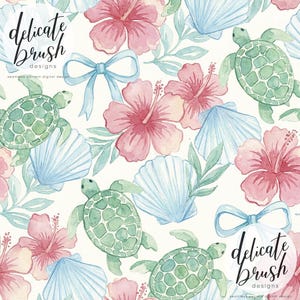 Op de afbeelding: Naadloos aquarelpatroon met zeeschildpadden, hibiscusbloemen, schelpen en strikken in roze, blauw en groen. Het ontwerp bevat de tekst "delicate brush designs".