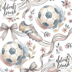 Peut inclure: Un motif numérique sans couture présentant des illustrations à l'aquarelle de ballons de football, d'une chaussure de football, de rubans rayés et de petites fleurs sur un fond blanc. Le texte delicate brush designs est visible dans deux coins.