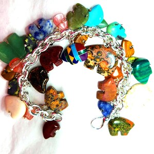 Zuni bear gemstone fetish charm bracelet, 7 3/4&quot; long, 22 gemstone bears
