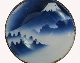 ANTIQUE heavy porcelain Japanese stencil Imari plate or charger, blue white, 11 inch diameter, Fuji pattern