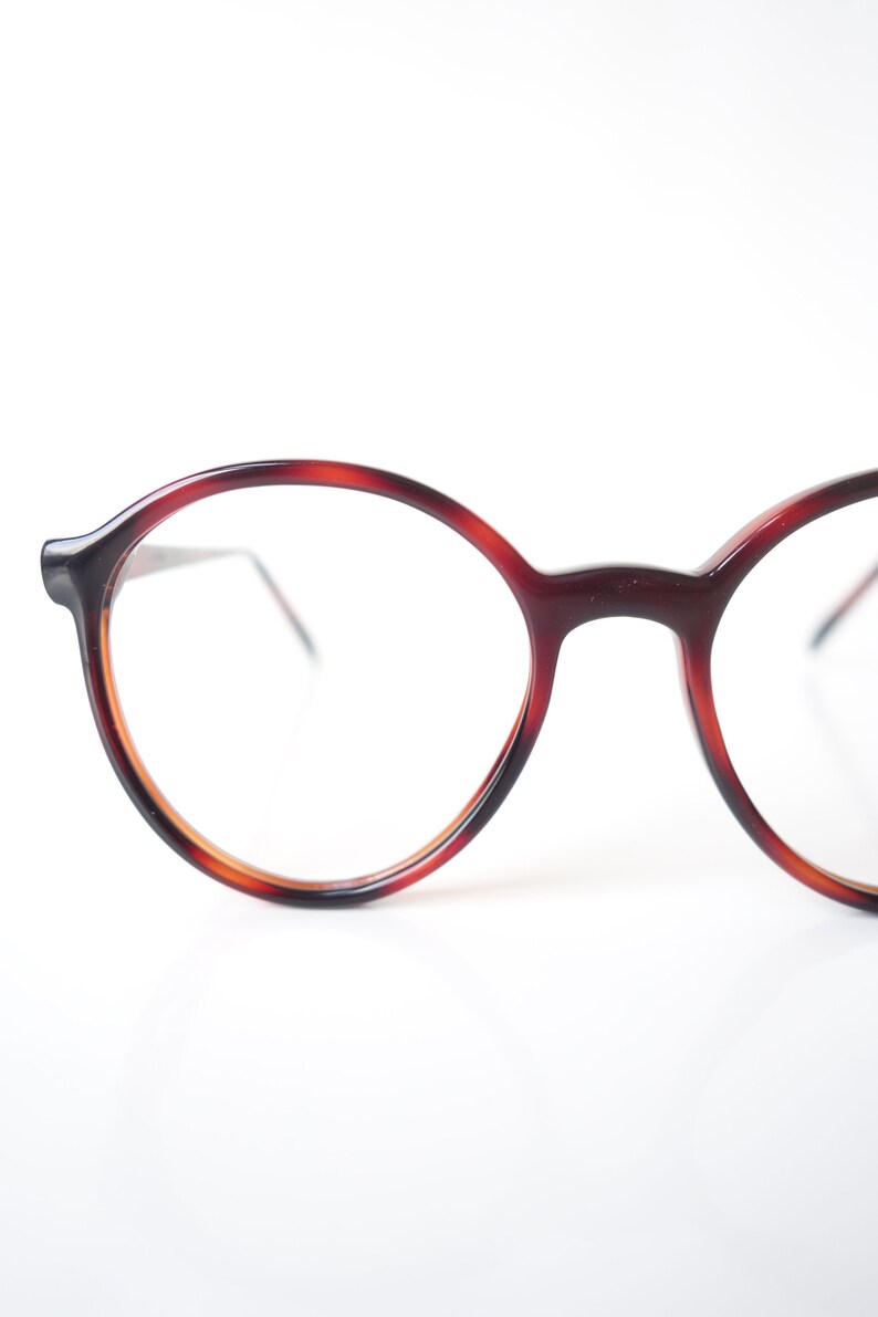 tortoiseshell round eyeglasses