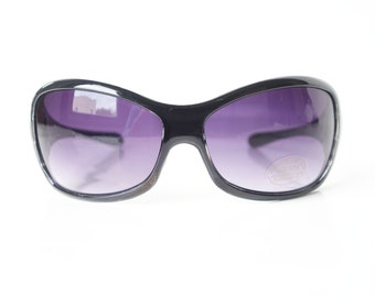 1980s Black and White Sunglasses – Womens Wrap Around Retro Sunglasses – Ladies Indie Black Sport Deadstock Sunnies