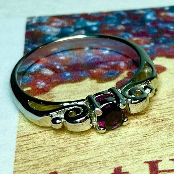 Ant Hill Garnet from Arizona in solid sterling silver scroll ring
