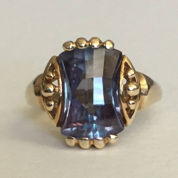 Color change sapphire 10k mid century ring