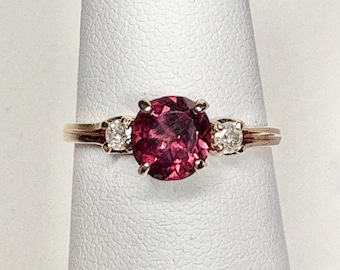 Vintage Merlot Garnet and Diamond Ring Solid 10k Gold Ring size 5.25