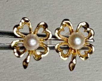 Four Leaf Clover Akoya Cultured Pearl Stud Earrings Solid 14k Gold