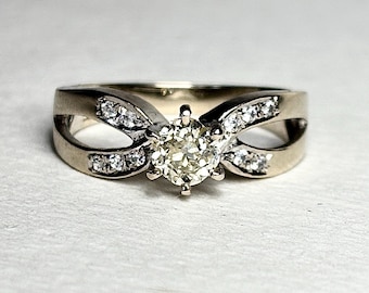 Old Mine Cut Cape Diamond White Diamond Accents 18k White Gold Band Ring .71ctw size 6.25