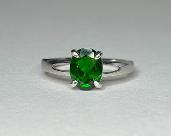 Chrome Diopside Solitaire Sterling Silver Ring size 7