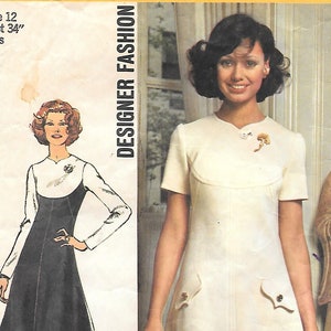 Patrón de costura vintage Simplicity 5344 de los años 70 para vestido de diseñador con canesú redondeado. Talla 12 (busto 34). Falta una pieza.