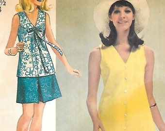 1970s Simplicity 8830 Jiffy V Neck Sleeveless Top and Mini Skirt or Pants Vintage Sewing Pattern Size 10 Bust 32 1/2