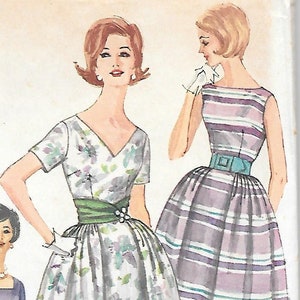 1960s Einfachheit 3877 Misses Drei Ausschnitt Cocktail Kleid Vintage Schnittmuster Größe 12 Büste 32 Rock UNCUT