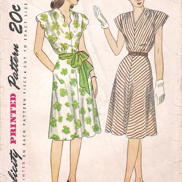 1940s Dress with Scalloped Neckline Simplicity 1668 Sewing Pattern Size 12