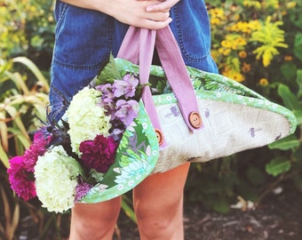 Flower Tote - Downloadable Pattern - Sewing Pattern for tote to carry flowers from the farmers market or from your garden