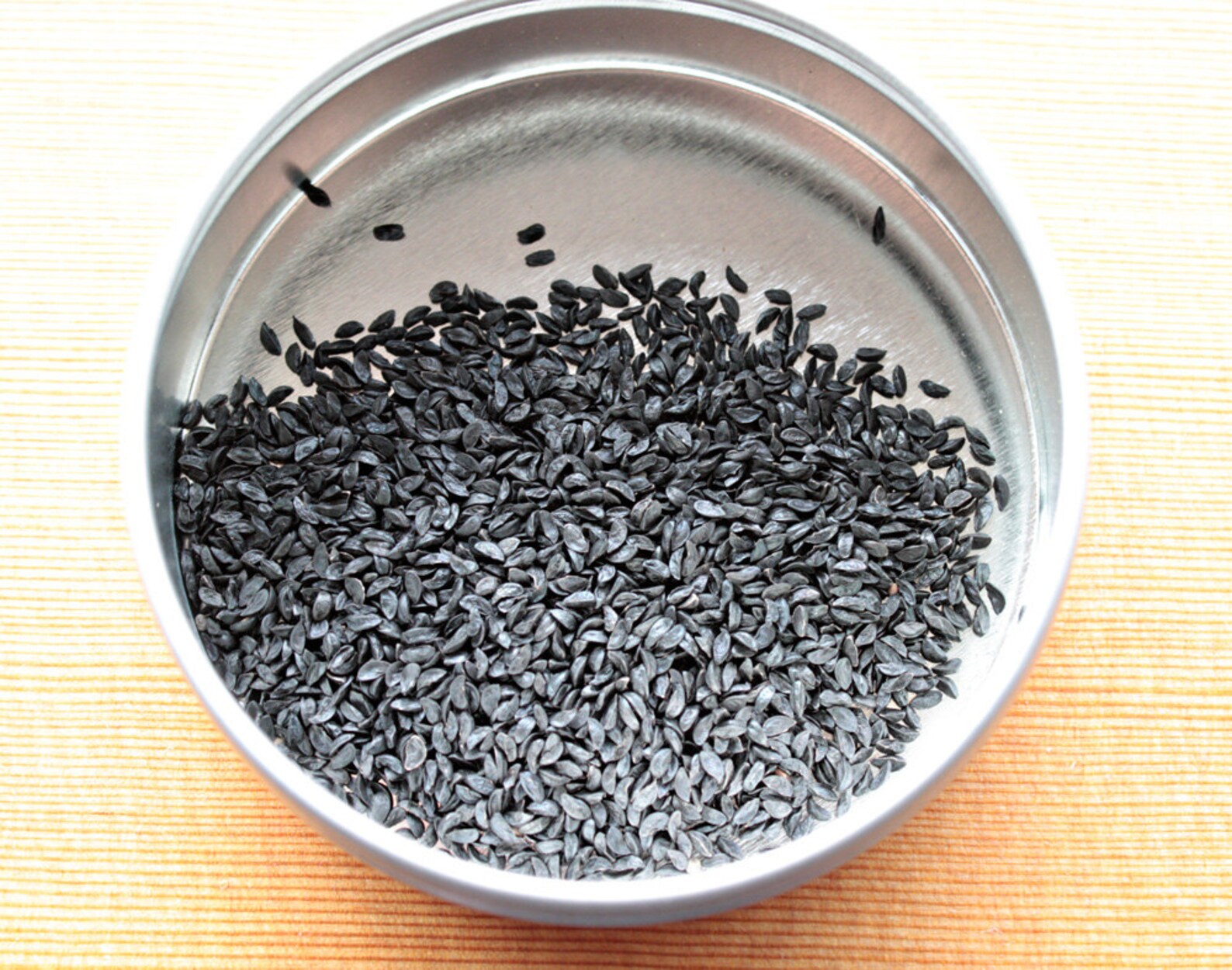 1,000 Chive Seeds – Fresh Spice Chives Herb Seeds For Planting, Full Sun, USA Grown