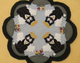 Angel Kitties Penny Rug/Candle Mat pdf DIGITAL PATTERN