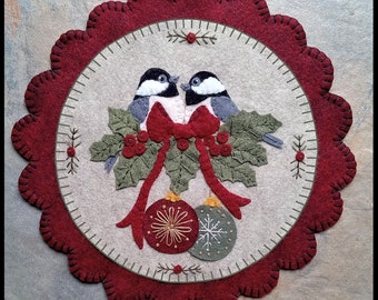 Christmas Visitors~Chickadee & Holly Penny Rug Table Mat MAILED PAPER PATTERN