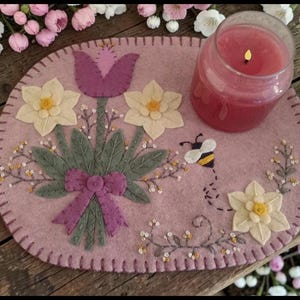 From My Garden~Spring flowers Mini Candle Mat/Mug Rug DIGITAL PATTERN