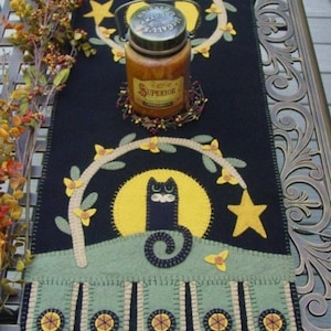 Bittersweet & Moonbeams penny rug runner/table quilt pdf DIGITAL PATTERN
