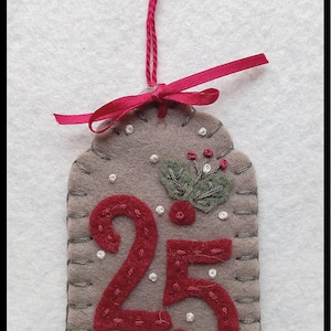 Christmas Tags/Wool Applique Christmas Ornaments, ornies, gift tags /Winter DIGITAL DOWNLOAD PATTERN image 7