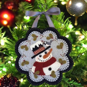 Frosty Friends~Snowman Mini Mat/Wall hanging/Mug Rug DIGITAL PATTERN