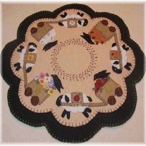 Four Seasons Sheep Penny Rug Candle Mat MAILED PAPER PATTERN