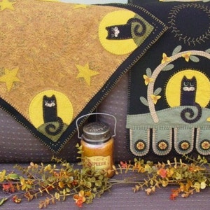 Bittersweet and MoonBeams Autumn/Halloween penny rug runner/table quilt MAILED PAPER PATTERN