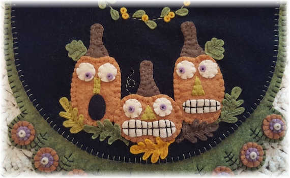Fright Night~Pumpkin Table Runner/Candle Mat/Pincushion DIGITAL DOWNLOAD