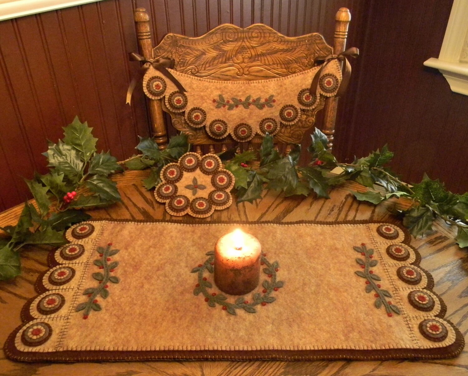 Holly & Berries Penny Rug Runner, Chair Swag and Mini Mat MAILED PAPER ...