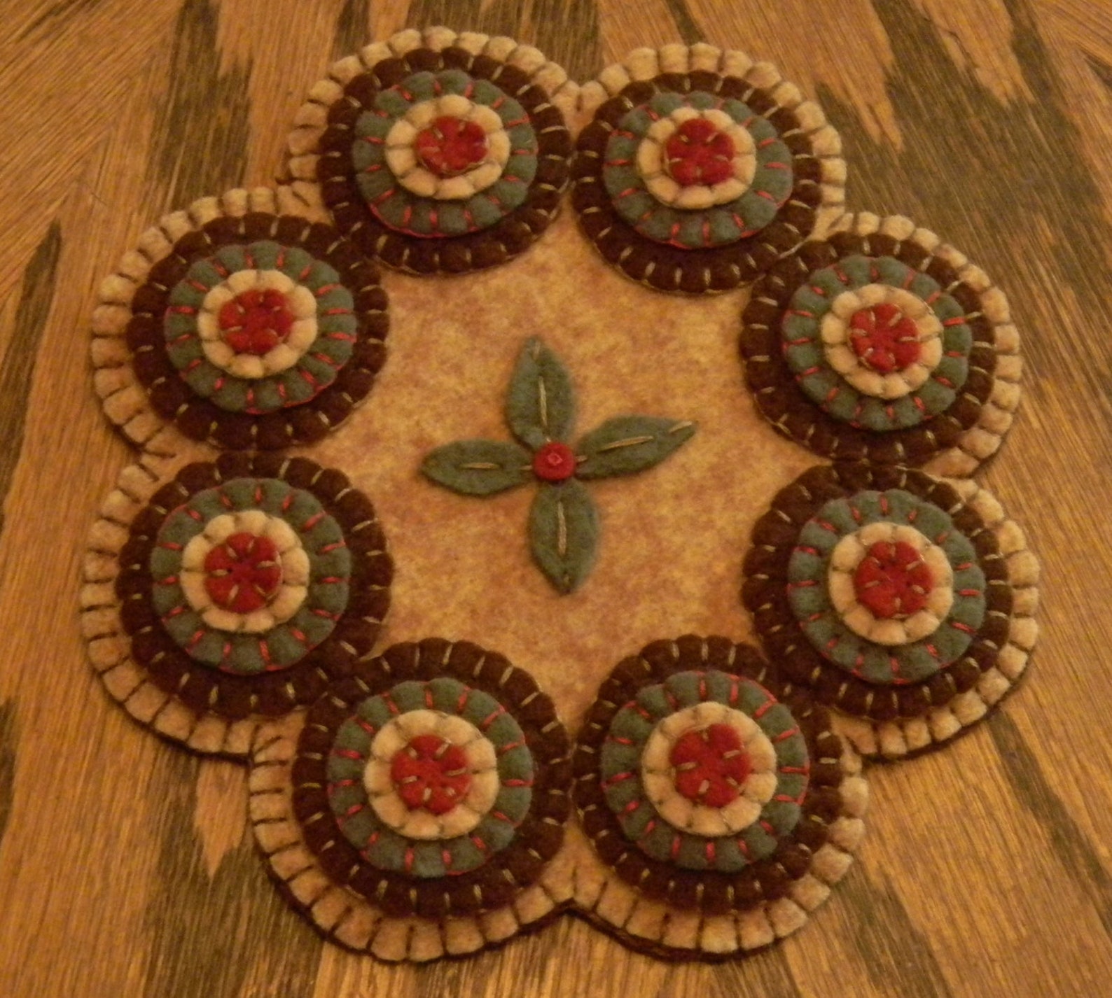 Holly & Berries Penny Rug Runner, Chair Swag and Mini Mat DIGITAL ...