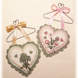 Sweet Hearts~Wool Applique Mini Mat/Wall hanging DIGITAL PATTERN