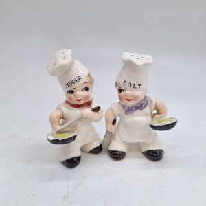 Kitsch chef salt pepper shakers mid century  ceramic hand painted Japan cute kitchen accessory pair 4&quot; tall