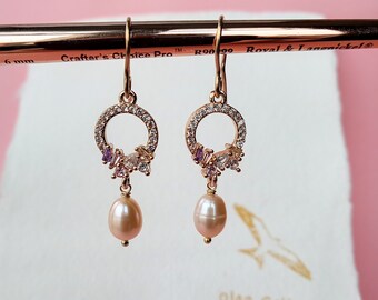 Blush earrings, blush pink dangle earrings, blush bridal earrings, blush pink bridesmaid gift, blush pink pearl earrings, Crystal earrings