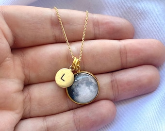 Custom Gold Birth Moon Phase Necklace, Personalised Hand stamped Initial moon, Tiny Moon Necklace, Personalized Necklace, Moon Pendant