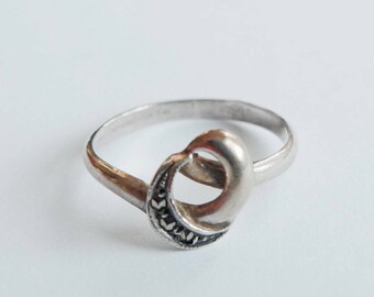 Knot Sterling Silver Ring with gold and Marquisettes Stones