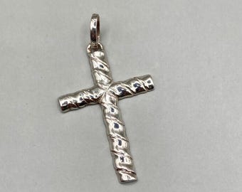 Vintage Sterling Silver Crucifix Pendant