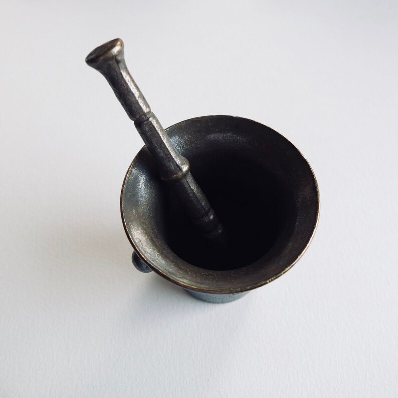 Pharmacy Medical Brass Pilon Antique Brass Pharmacy Mortar and Pestle Cast Brass Apothecary Mortar and Pestle
