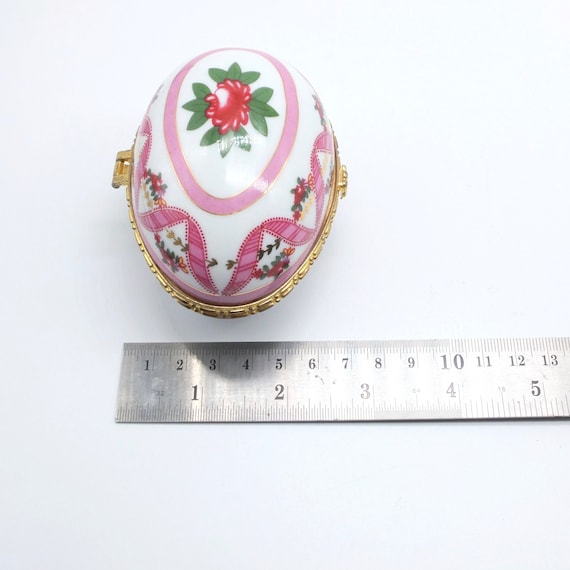 ヴィンテージ磁器製卵型小物入れ：花柄装飾 - Etsy 日本