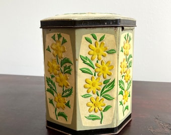 Vintage Flowers Tin Box, Vintage tin tea box, Floral Box