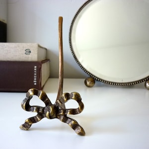 Présentoir à assiette en laiton vintage, présentoir à cadre, présentoir en porcelaine, support en laiton, présentoir en laiton, présentoir à cadre, présentoir pour oeuvres d'art