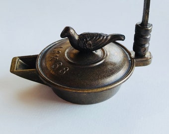 Vintage Roman Style Brass Oil Lamp
