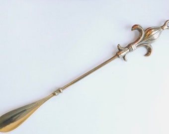 Vintage Brass Shoe Horn, Liz Flower Brass Shoe Spoon, Brass Shoehorn - home decor