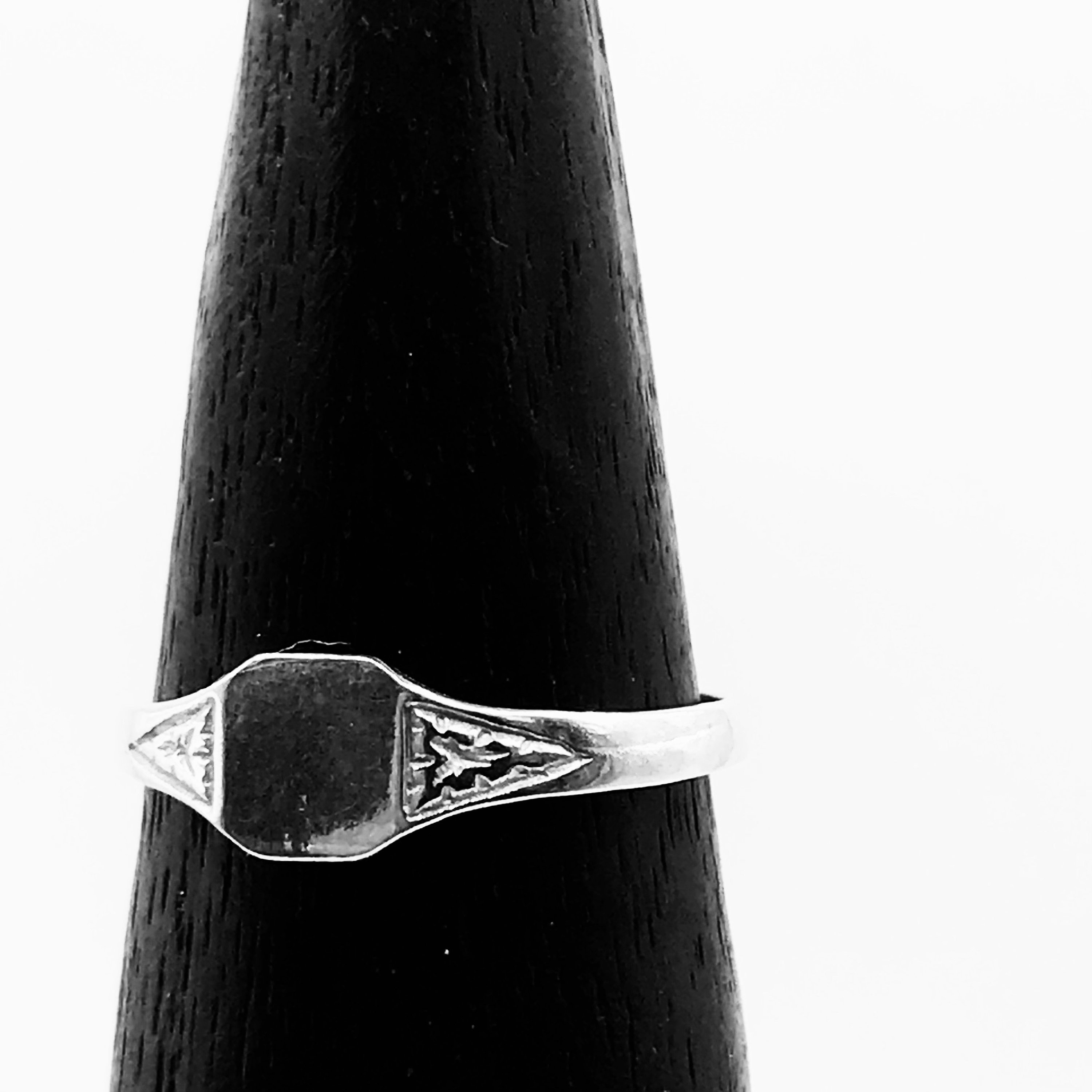 Vintage Signet Rings - Etsy