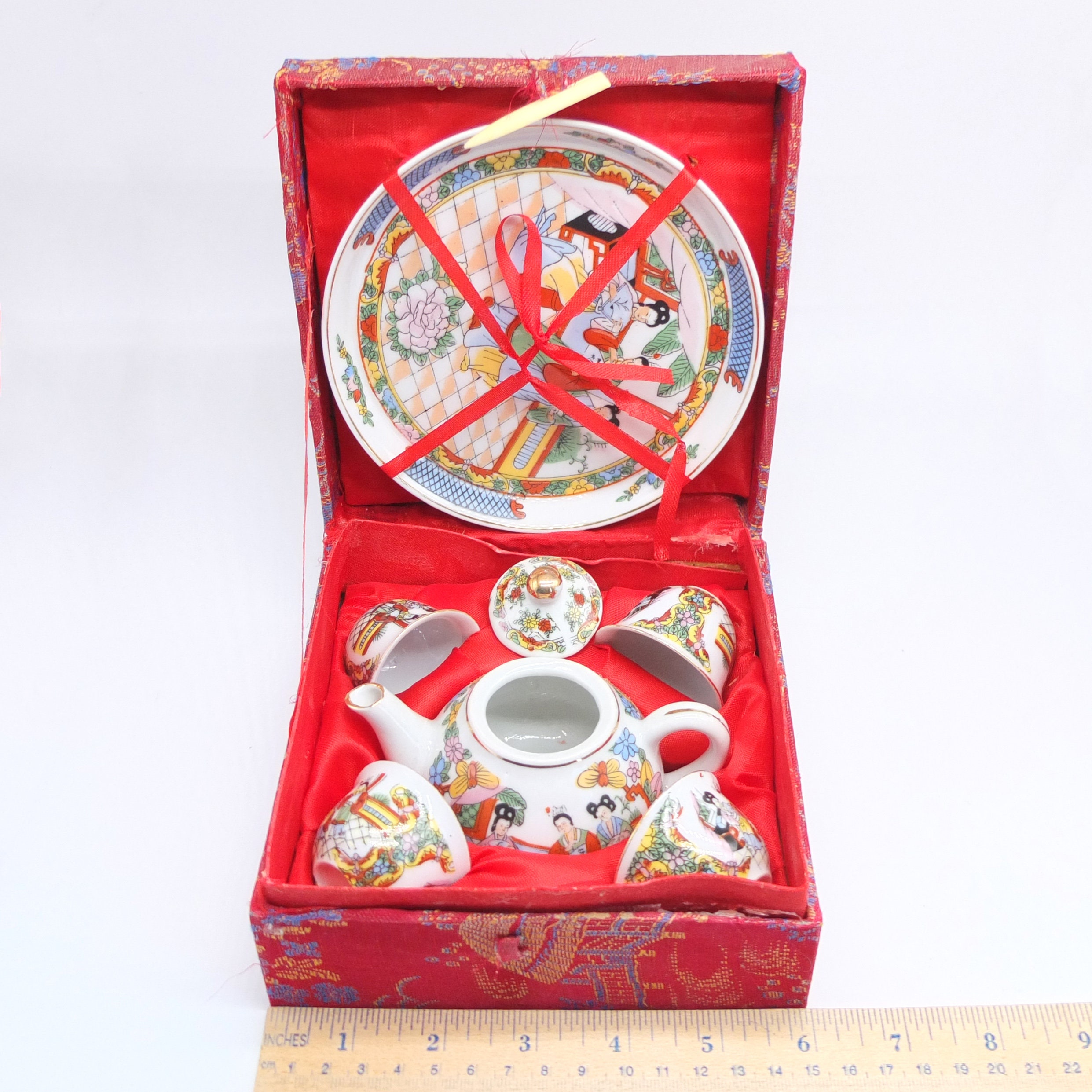 TABATIÈRE EN PORCELAINE peinte Chine signée ancienne EUR 99,00