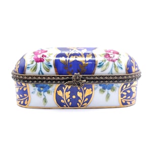 Vintage Hand painted Porcelain trinket box