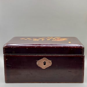 Vintage Japanese Lacquer Box Case