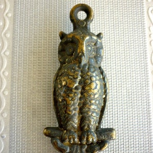 Vintage Owl Brass Shoehorn, Shoe spoon,  owl collector, metal owl, metal shoehorn, wall shorhorn